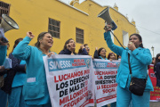 Congreso aprueba exclusión de EsSalud del Decreto Legislativo 1666 tras nueve días de huelga de enfermeros