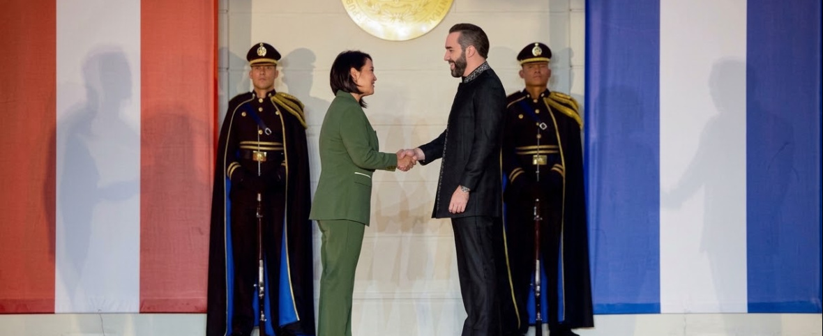 Keiko Fujimori y Nayib Bukele firman acuerdos durante reunión oficial en El Salvador