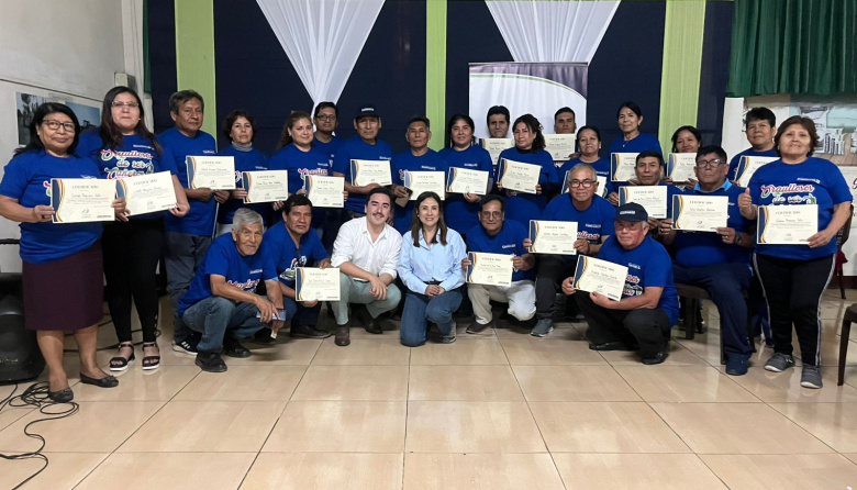 Capacitan a lideres vecinales en gestión publica y ciudadanía