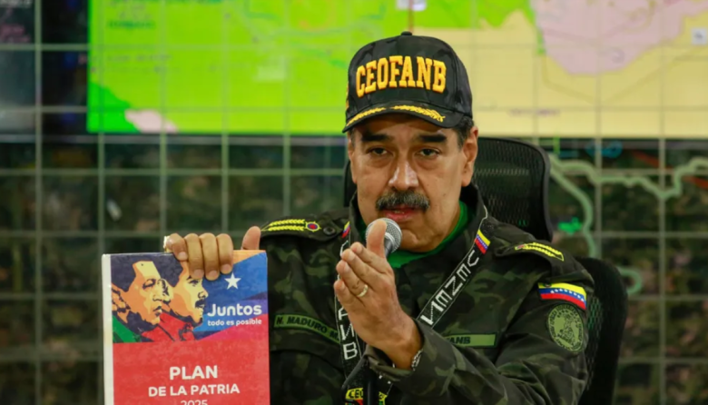 Maduro pide paz con EE.UU. y lanza mensaje en inglés: “No war, yes peace, forever