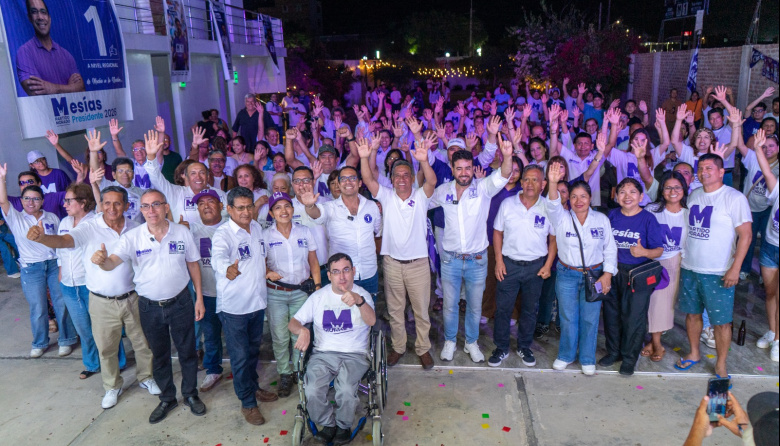 Candidato presidencial por el Partido Morado llega a Trujillo con un mensaje de esperanza y algarabía