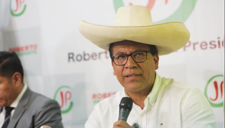 Roberto Sánchez rechaza “hoja de ruta” y cuestiona modelo económico