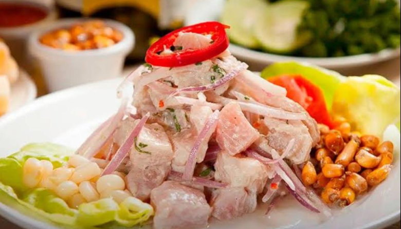 Ceviche lidera como el plato que mejor representa la gastronomía peruana