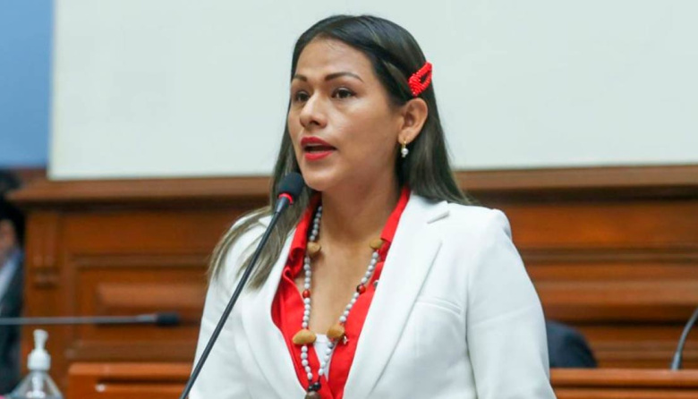 Silvana Robles afirma que otra senadora tampoco mostró su voto en la elección de la Mesa Directiva
