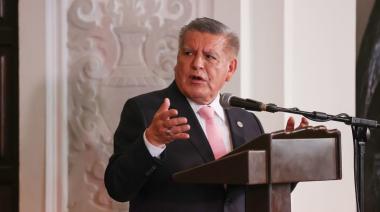 César Acuña pide a presidenta que dialogue con gremios que acatan paro durante APEC