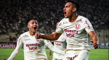 Universitario derrotó a Barcelona SC y se acerca a octavos de la Libertadores