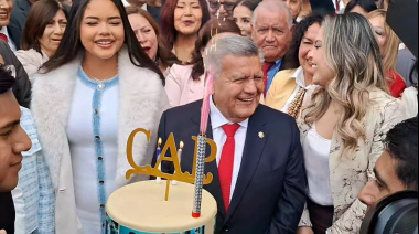 César Acuña celebra su cumpleaños 73 con misa, mariachis y sin responder a la prensa
