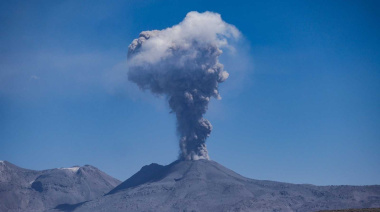 Alerta naranja en el volcán Sabancaya