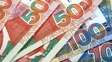 Gobierno enfrenta desafíos fiscales mientras busca nuevas estrategias en 2025