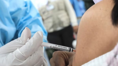 Inician vacunación contra la influenza en establecimientos de salud