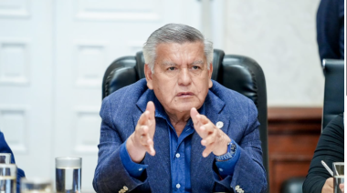 Acuña dice desconocer sentencias de 13 candidatos de APP al Congreso