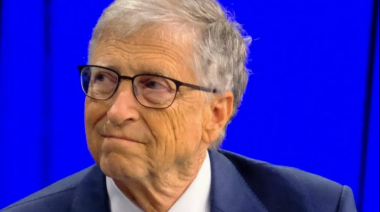 Bill Gates admite que reunirse con Epstein fue “un gran error” ante empleados de su fundación
