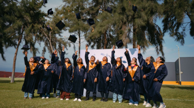 Más trabajadores culminan secundaria gracias a programa educativo en Chao