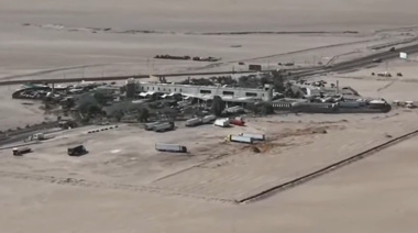 Chile despliega militares y maquinaria en la frontera con Perú para reforzar control migratorio