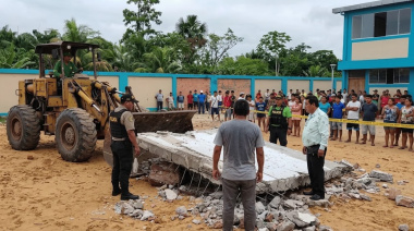 Iquitos: pared de colegio colapsa sobre dos estudiantes y uno permanece grave