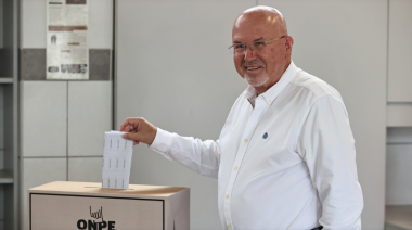 Carlos Bruce pide participación ciudadana y cuestiona actuación del JNE durante jornada electoral