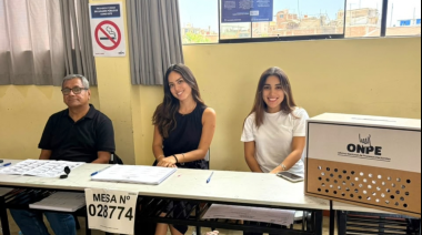 De reina del festival de primavera a presidenta de mesa: María Fernanda Malca cumplió deber cívico en Trujillo