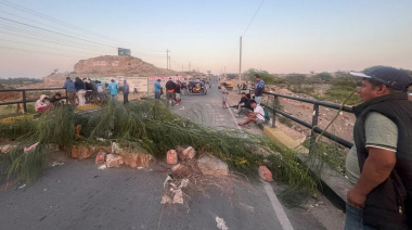 Paro en Piura: pescadores de Sechura bloquean vías y exigen cambios para la pesca de pota