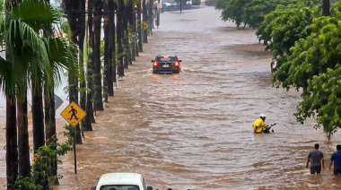 Fuertes lluvias dejan afectaciones en 86 zonas de Guayaquil en medio de la alerta por El Niño
