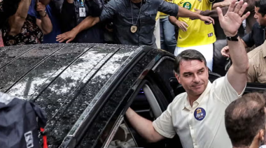 Flávio Bolsonaro llega a Miami pese a prohibición judicial de salir de Brasil