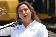 Dina Boluarte oficializa la renuncia de Gustavo Adrianzén y todo su gabinete ministerial