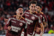 Universitario clasifica a octavos de final de la Copa Libertadores tras empatar con River Plate