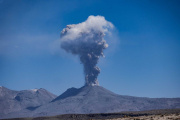 Alerta naranja en el volcán Sabancaya