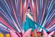 Trujillo celebra la coronación de su nueva reina infantil de la primavera