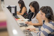 8 de cada 10 peruanos considera fundamental trabajar y estudiar al mismo tiempo
