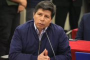 Pedro Castillo denuncia a 100 congresistas y a Dina Boluarte por su vacancia presidencial