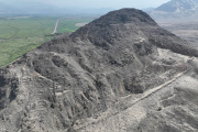 Investigación arqueológica en Chicama documenta geoglifo y complejo ceremonial Chimú