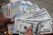 Dólar supera los S/3.50 tras ajustado escenario electoral