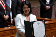 Keiko Fujimori recibe las credenciales que la acreditan como presidenta del Perú para el periodo 2026-2031