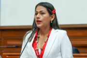 Silvana Robles afirma que otra senadora tampoco mostró su voto en la elección de la Mesa Directiva
