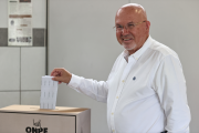 Carlos Bruce pide participación ciudadana y cuestiona actuación del JNE durante jornada electoral