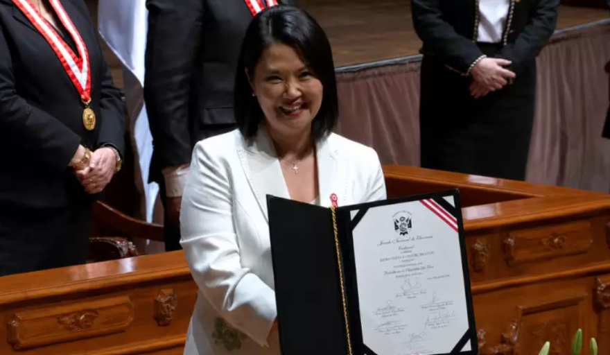 Keiko Fujimori recibe las credenciales que la acreditan como presidenta del Perú para el periodo 2026-2031